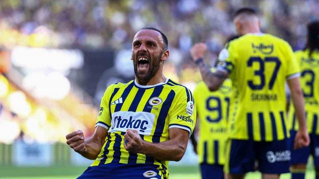 Fenerbahçe'de Vedat Muriqi Parladı: Eyüpspor'u Fırtına Gibi Geçti