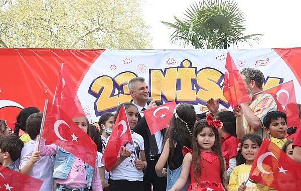 Gölcük Belediye Başkanı Ali Yıldırım Sezer, 23 Nisan Ulusal Egemenlik ve Çocuk Bayramı dolayısıyla bir mesaj yayınladı – GÜNDEM