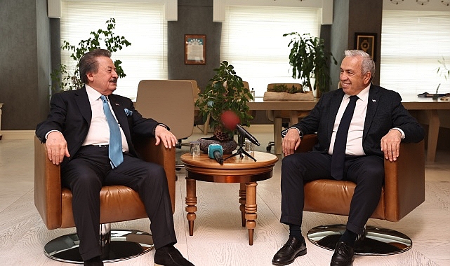 Eski Devlet Bakanı Cavit Çağlar, Nilüfer Belediye Başkanı Şadi Özdemir'i ziyaret etti – GÜNDEM