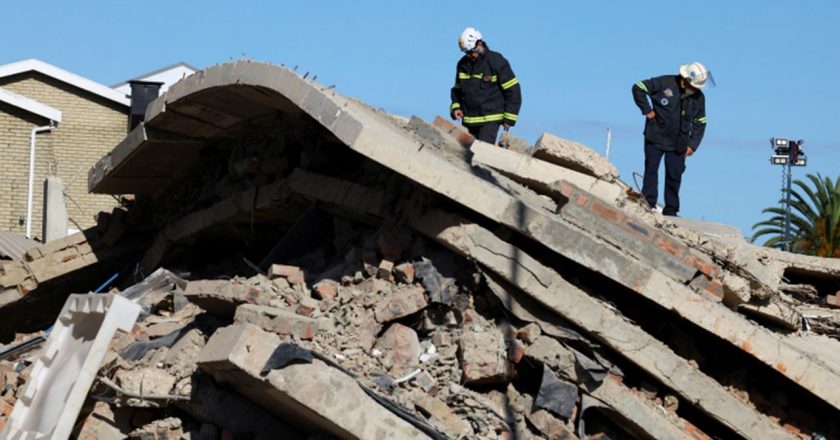 Güney Afrika'da bir binanın çökmesi sonucu hayatını kaybedenlerin sayısı 19'a çıktı