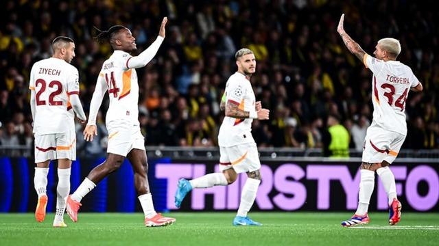 galatasaray-genç-erkekler115791057jpg-okaesY3IZEmm1dbvds4xpg