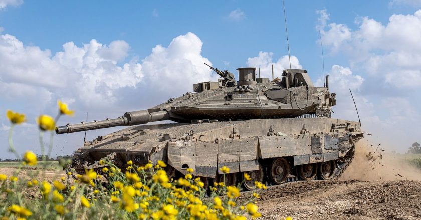 İsrail genelkurmay başkanı Lübnan'a olası bir kara operasyonu planlarını açıkladı