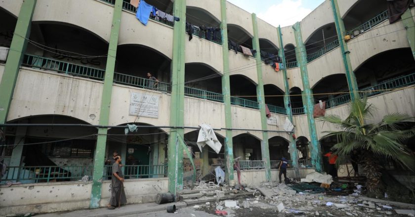 Katil İsrail bir kez daha Gazze'de okula saldırdı: 5 Filistinli hayatını kaybetti
