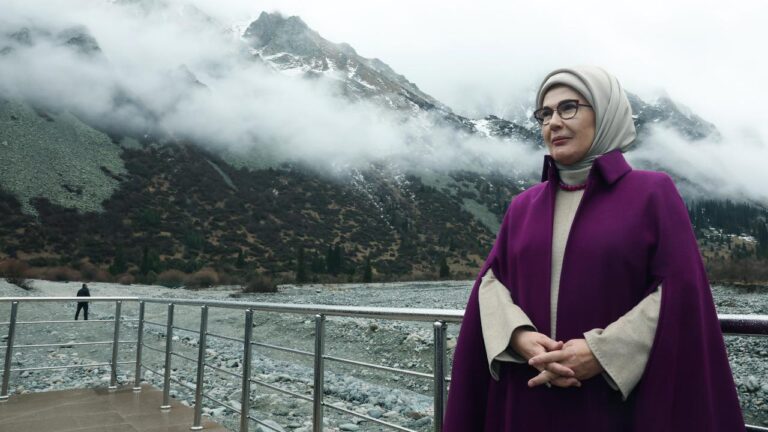 Emine Erdoğan: Kırgızistan ziyaretimizi unutulmaz anılarla bıraktık