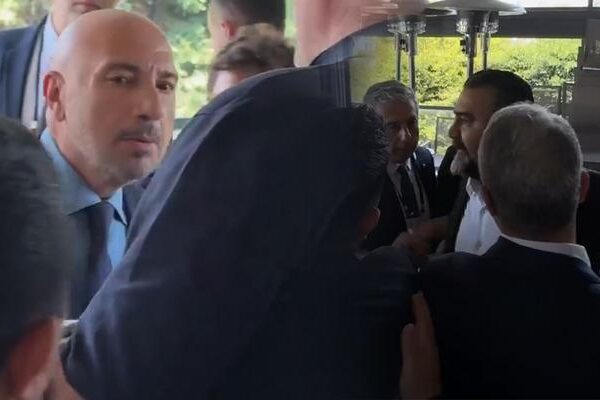 Fenerbahçe Yüksek Divan Kurulu’nda olay! Ümit Özat ile başkan adayı birbirine girdi: Senden büyük lavuk mu var?