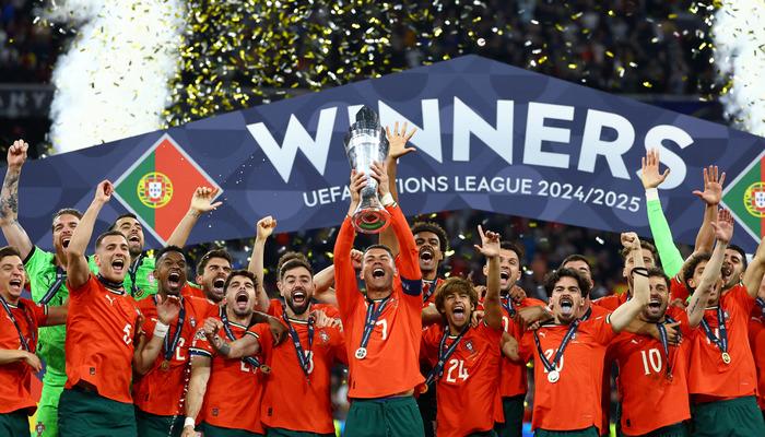 UEFA Uluslar Ligi finalini 40 yaşındaki Cristiano Ronaldo kaybetti! 17’lik Lamine Yamal’a kupa dersi verdi…