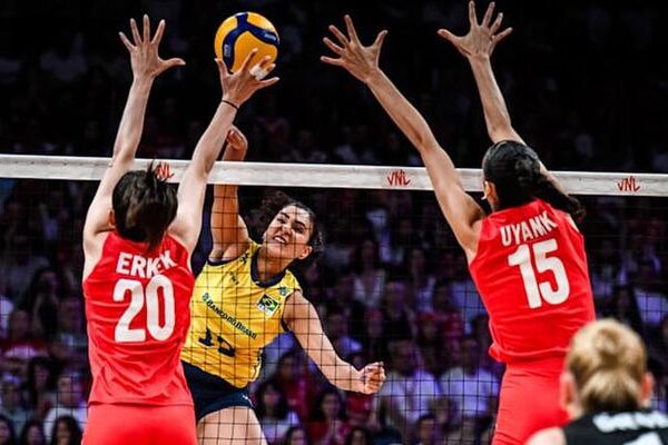 A Milli Kadın Voleybol Takımı, Milletler Ligi’nde ilk yenilgisini aldı