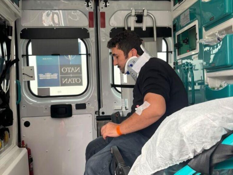 Evlilik Güzeldir oyuncusu Uğur Akay trafik kazası geçirdi! Araba da eşi de varmış